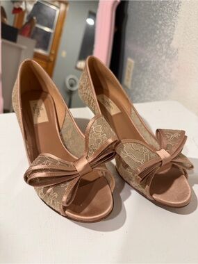Valentino Garavani Pink Blush Lace Peep-Toe Bow Pumps